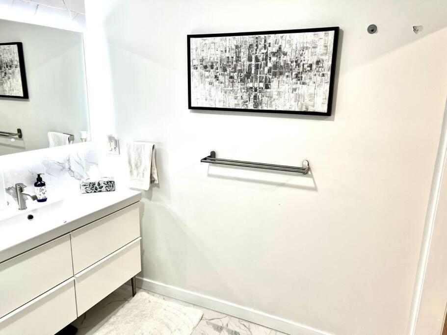 Luxury And Cozy 1 Bed Condo In The Heart Of Провидънс Екстериор снимка